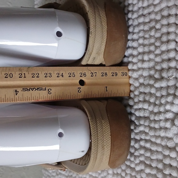 BareTraps Dasie slip on comfort sandals - Picture 15 of 16